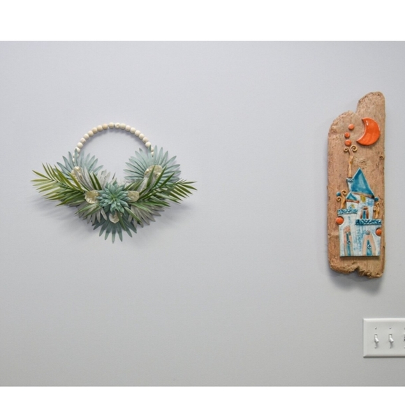 Palm and Succulent Wreath - Picture 5 of 5